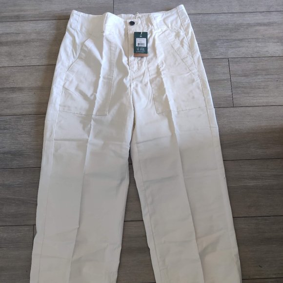 tentree - Twill Cropped Wide Leg Pant s6 - Picture 2 of 6